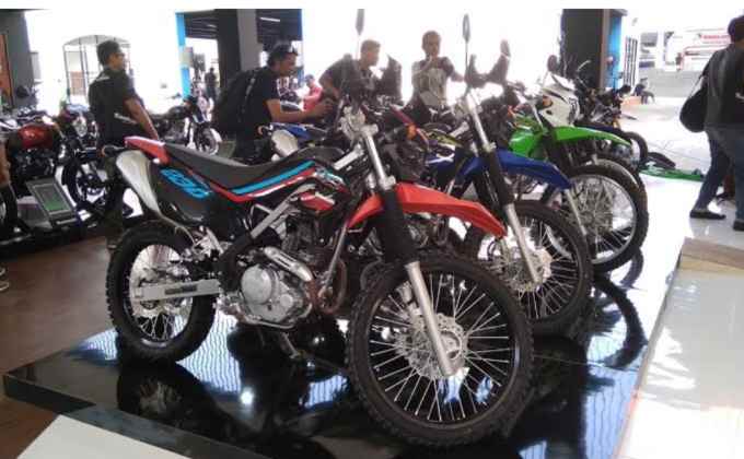 Harga Motor KLX Bekas 2022 Lebih Murah Dari Yamaha NMax Baru