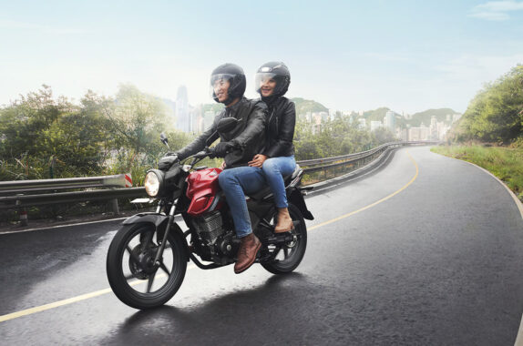 Kenapa Tarikan Motor Berat dan Ngeloss? Ini Penyebab dan Solusi Ampuhnya!