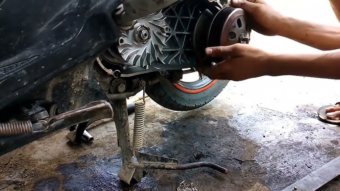 penyebab seal kruk as bocor terus