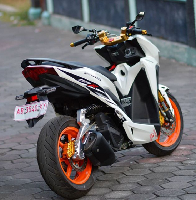 ban donat Honda Vario