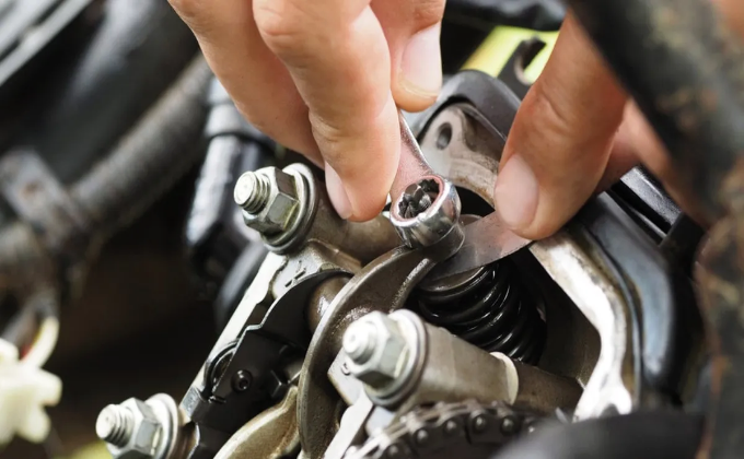 Klep Motor Bengkok? Ini 6 Penyebab Utama dan Cara Ampuh Mencegahnya! Klep Motor Bengkok? Ini 6 Penyebab Utama dan Cara Ampuh Mencegahnya!