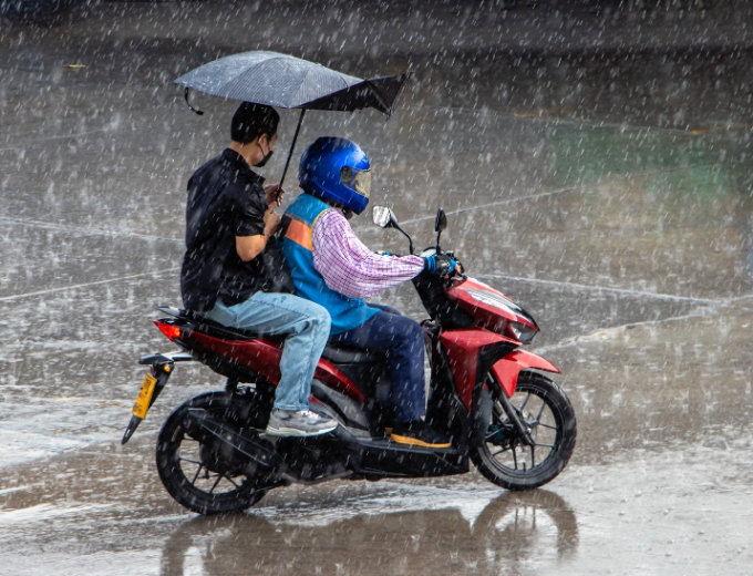 Dampak Air Hujan pada Motor Jika Tidak Langsung Dicuci