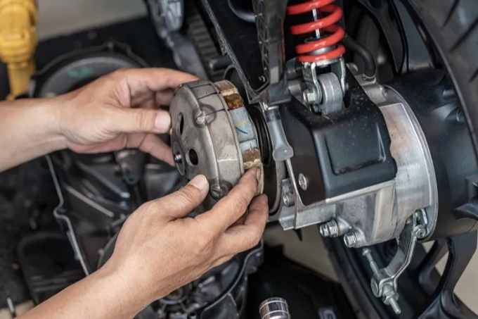Kenapa Motor Matic Perlu Kampas Ganda