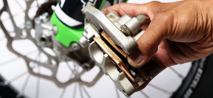 Cara Atasi Piringan Cakram Motor Macet