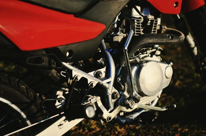 Tanda Kompresi Mesin Motor Bocor